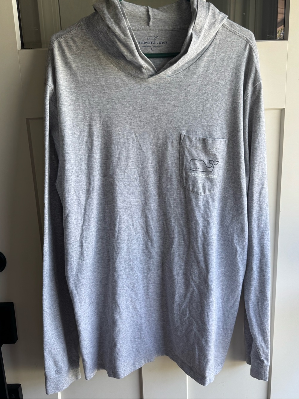 Vineyard Vines Light Gray Long-Sleeve Hooded Pocket Tee